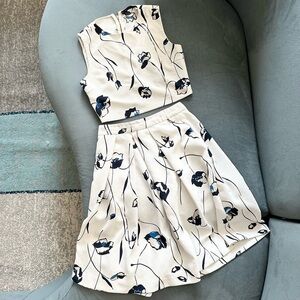 Zara Crop top and A-line Knee Length skirt coord set in white blue floral S/M